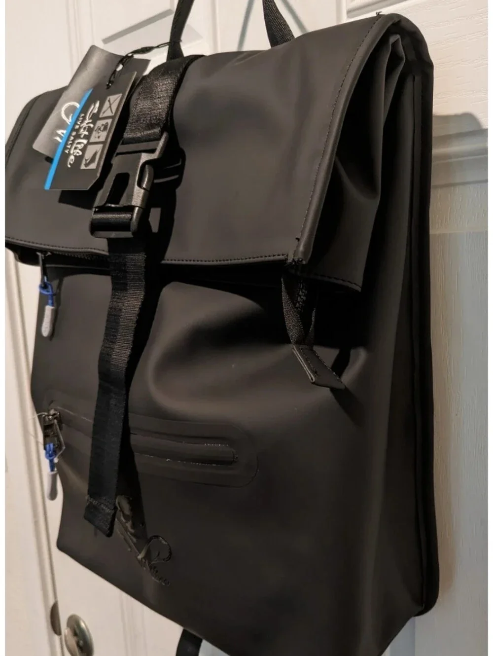 Salt Life Backpack With Blue Accents Hamelin Black Sl104955 NWT